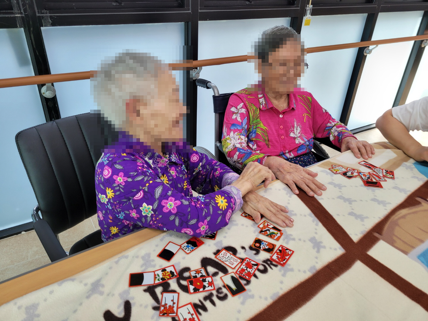 7월 9일.. 타짜들이 나타났다는.....