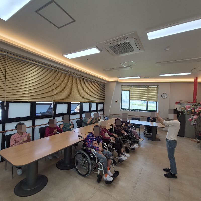 ⚬ 5월 19일 월요일_ 자기존중의 날 ⚬